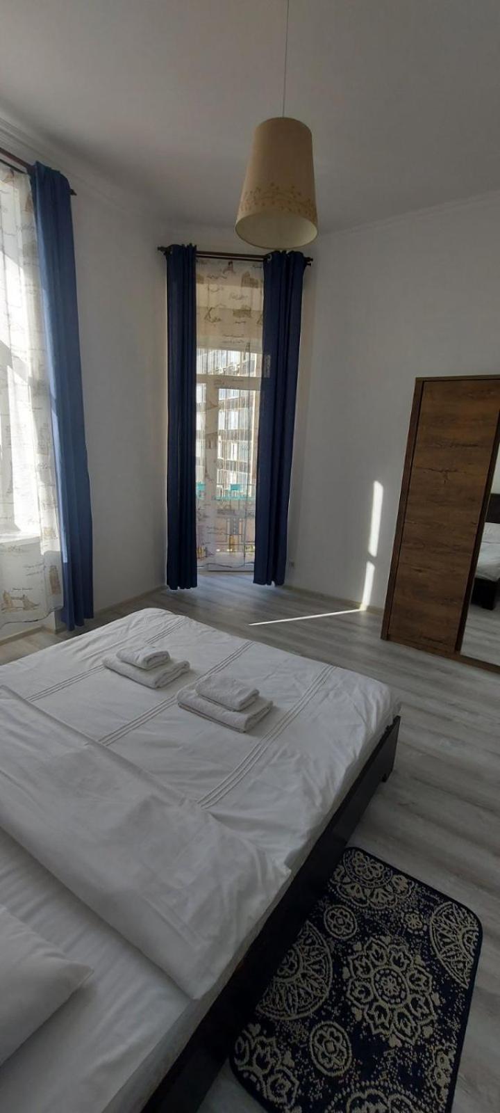 Center apartment Lviv Buitenkant foto