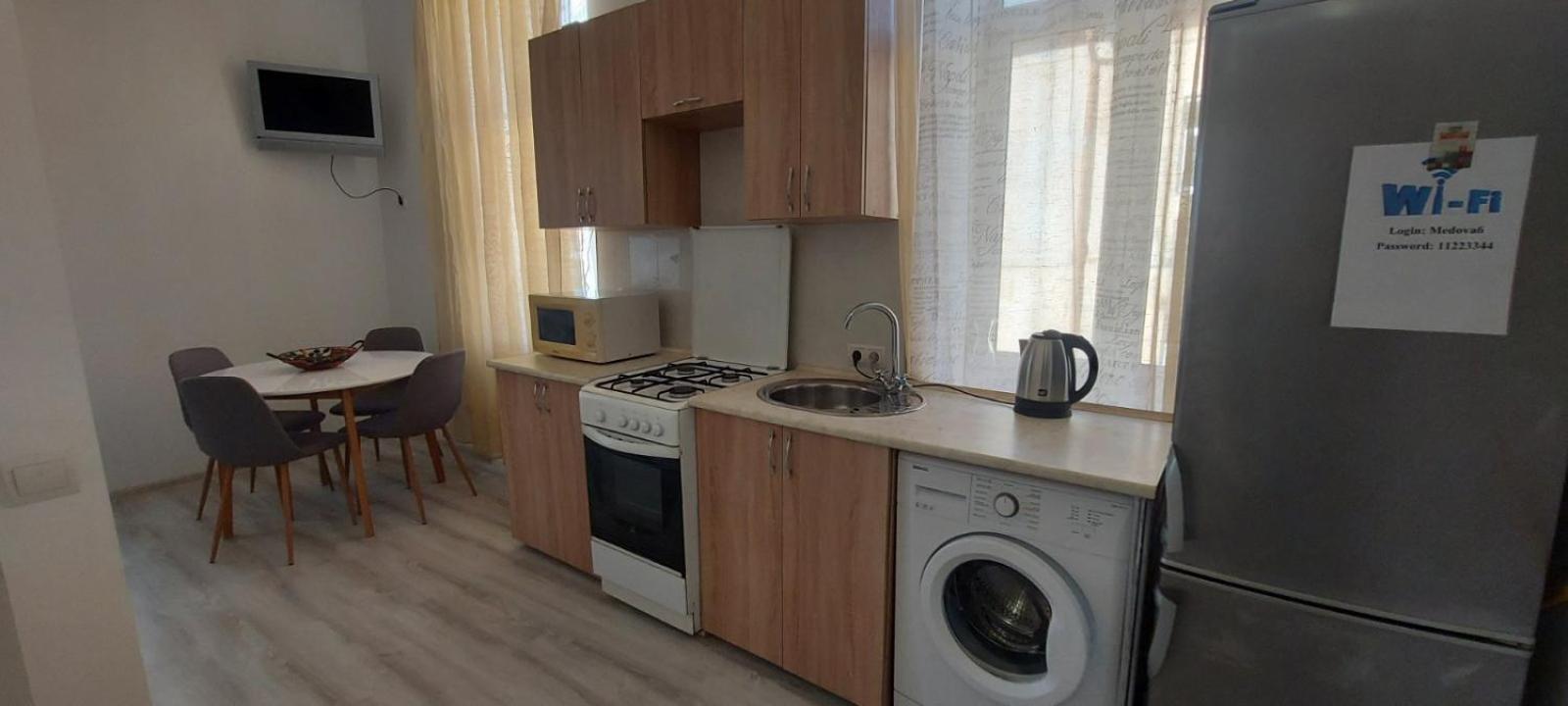 Center apartment Lviv Buitenkant foto